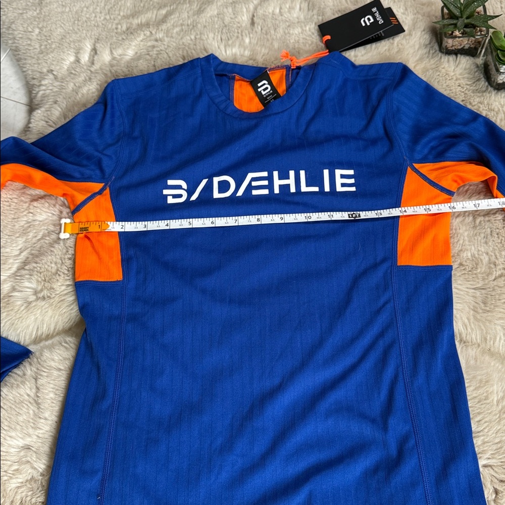 NWT Bjorn Daehlie Training Tech Long Sleeve W Medium Base Layer Blue Orange - Picture 8 of 10